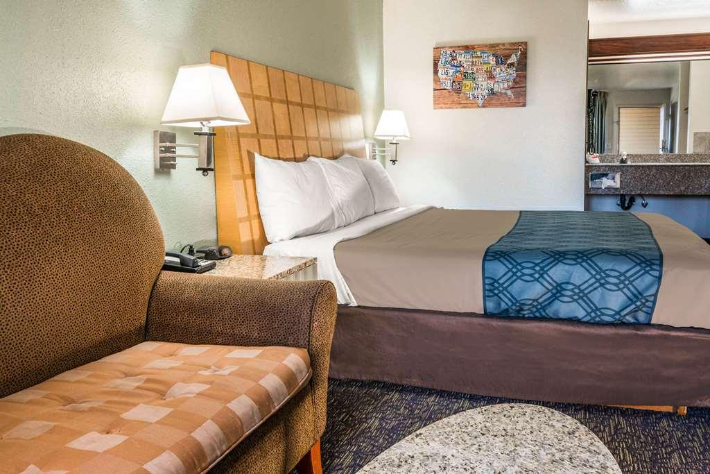 Econo Lodge Portland Airport Номер фото