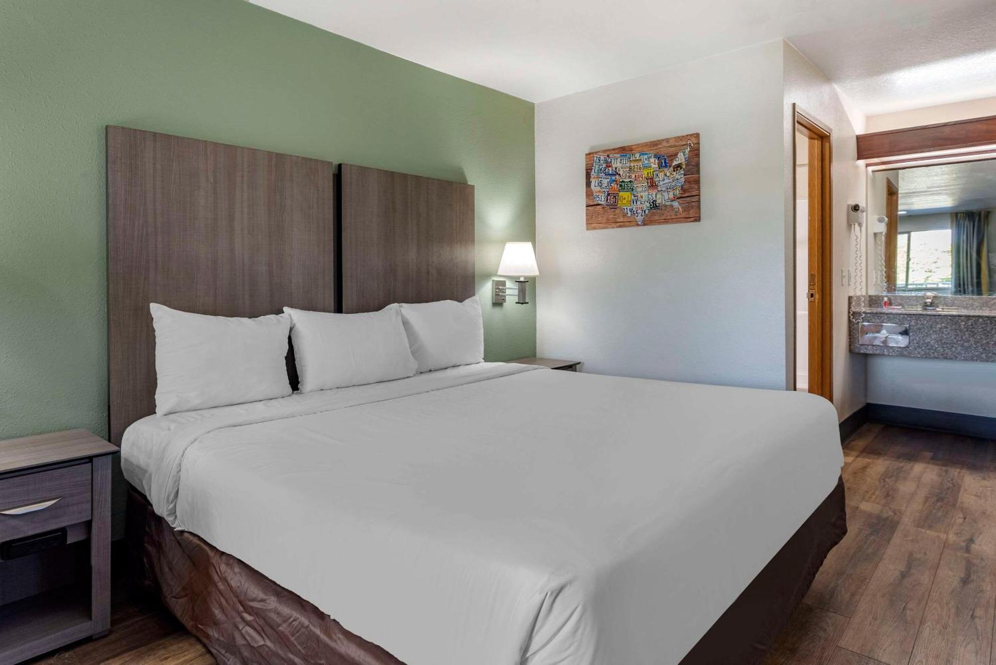 Econo Lodge Portland Airport Екстер'єр фото