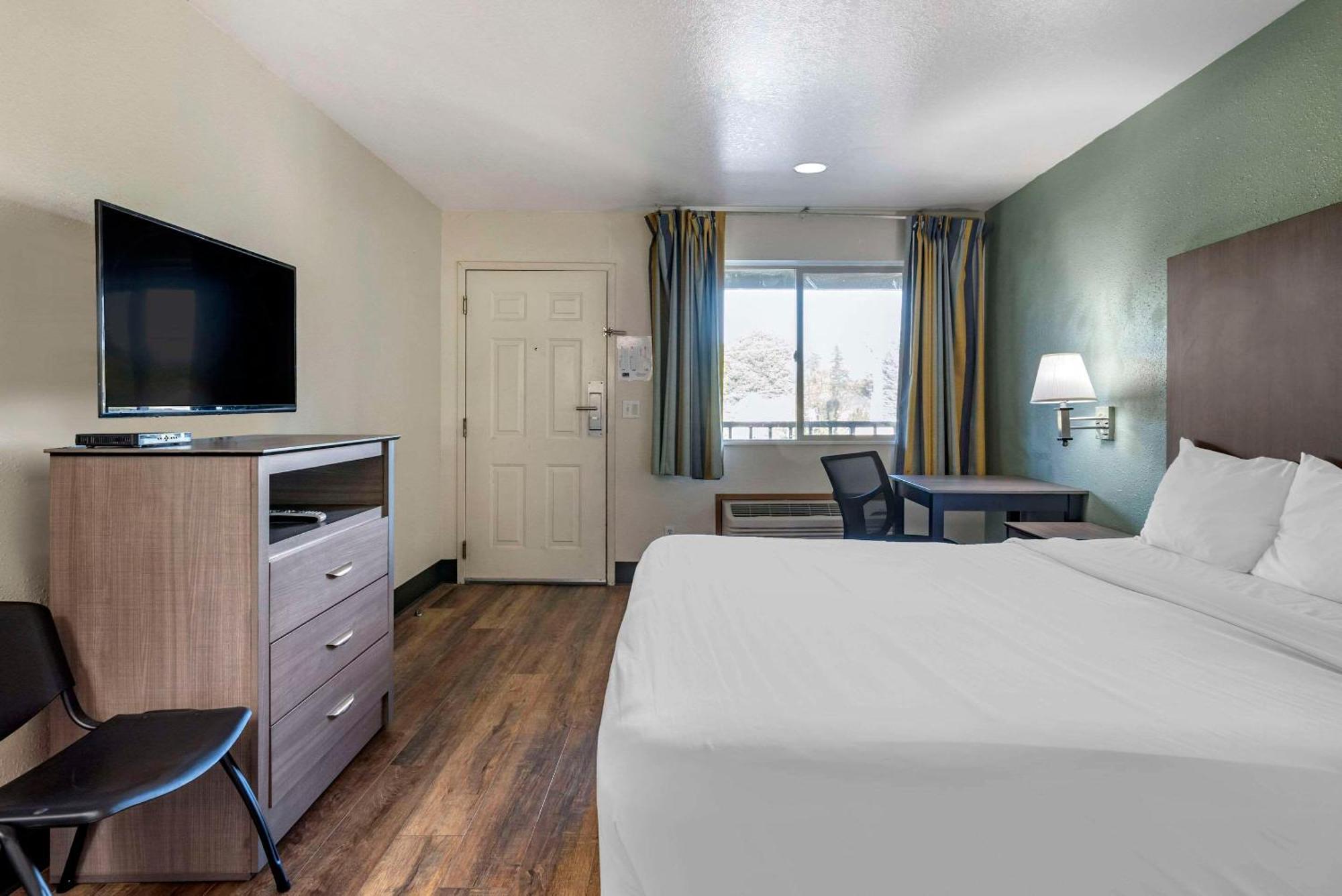 Econo Lodge Portland Airport Екстер'єр фото