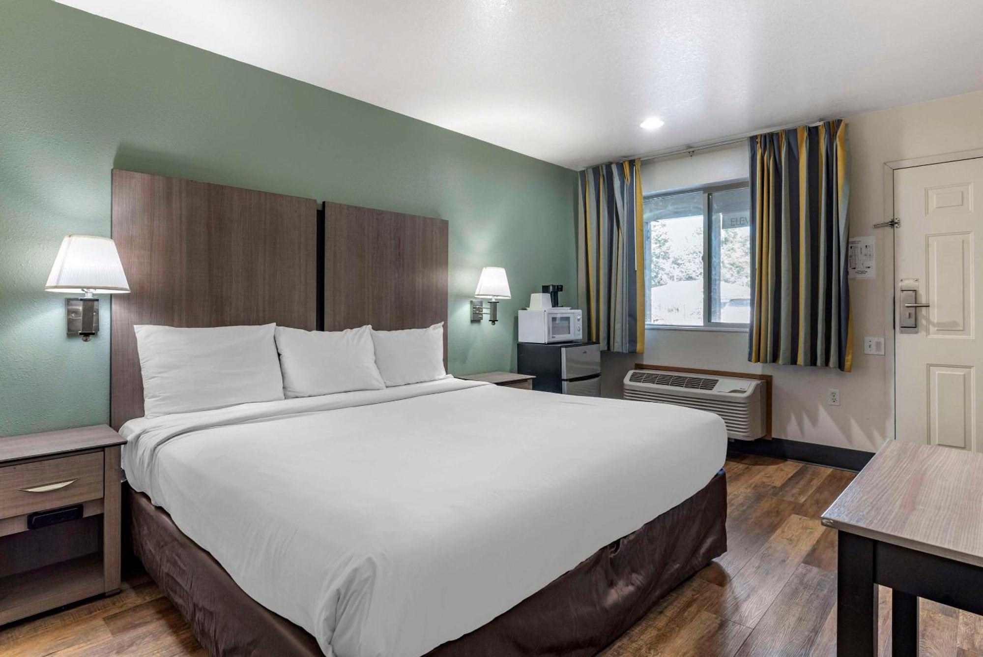 Econo Lodge Portland Airport Екстер'єр фото