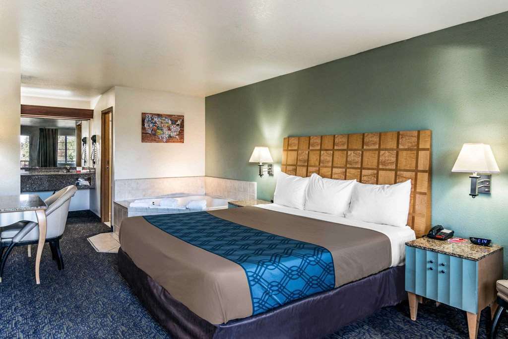 Econo Lodge Portland Airport Номер фото